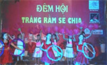 Đêm hội trăng rằm sẻ chia