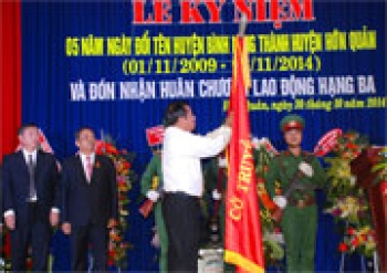 Hớn Quản: Kỷ niệm 5 năm thành lập huyện và đón nhận huân chương lao động hạng ba