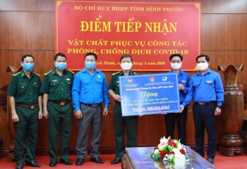 Đoàn thanh niên vận động ủng hộ vật tư y tế phòng chống dịch Covid-19