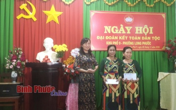 Ngày hội thắm tình đoàn kết dân tộc ở khu phố 9, phường Long Phước