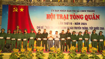 Chơn Thành tuyên dương 131 tân binh lên đường nhập ngũ