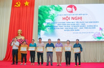 Hớn Quản sơ kết thực hiện chương trình giảm nghèo bền vững