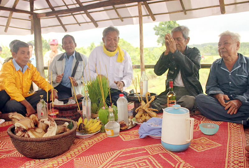 Le hoi pha bau